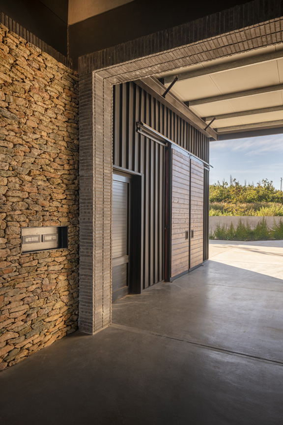 Onyx Architects and Interior Design Studio in Cape Town, Moya Meaker Winery