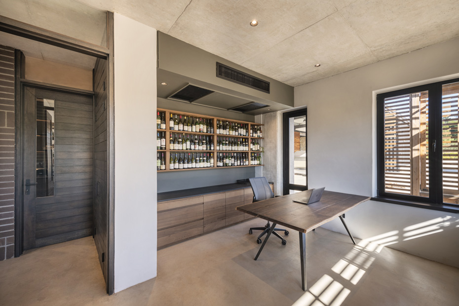 Onyx Architects and Interior Design Studio in Cape Town, Moya Meaker Winery